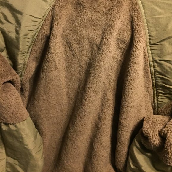 ECWCS Generation III Level 3 Fleece Cold Weather Jacket, Coyote Tan Large - Picture 4 of 6